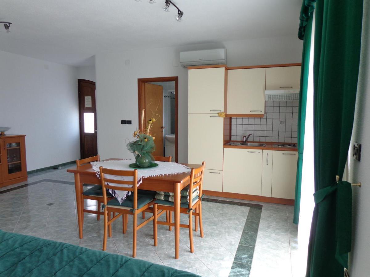 Apartmens Alenka Rovinj Quarto foto